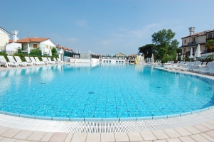 Apartmán - nedávno postavená prázdninová residence s moderně vybavenými apartmány, 150m od pláže