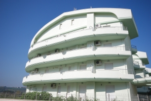 Apartmán - 50m od pláže, moderně zařízeny apartmány